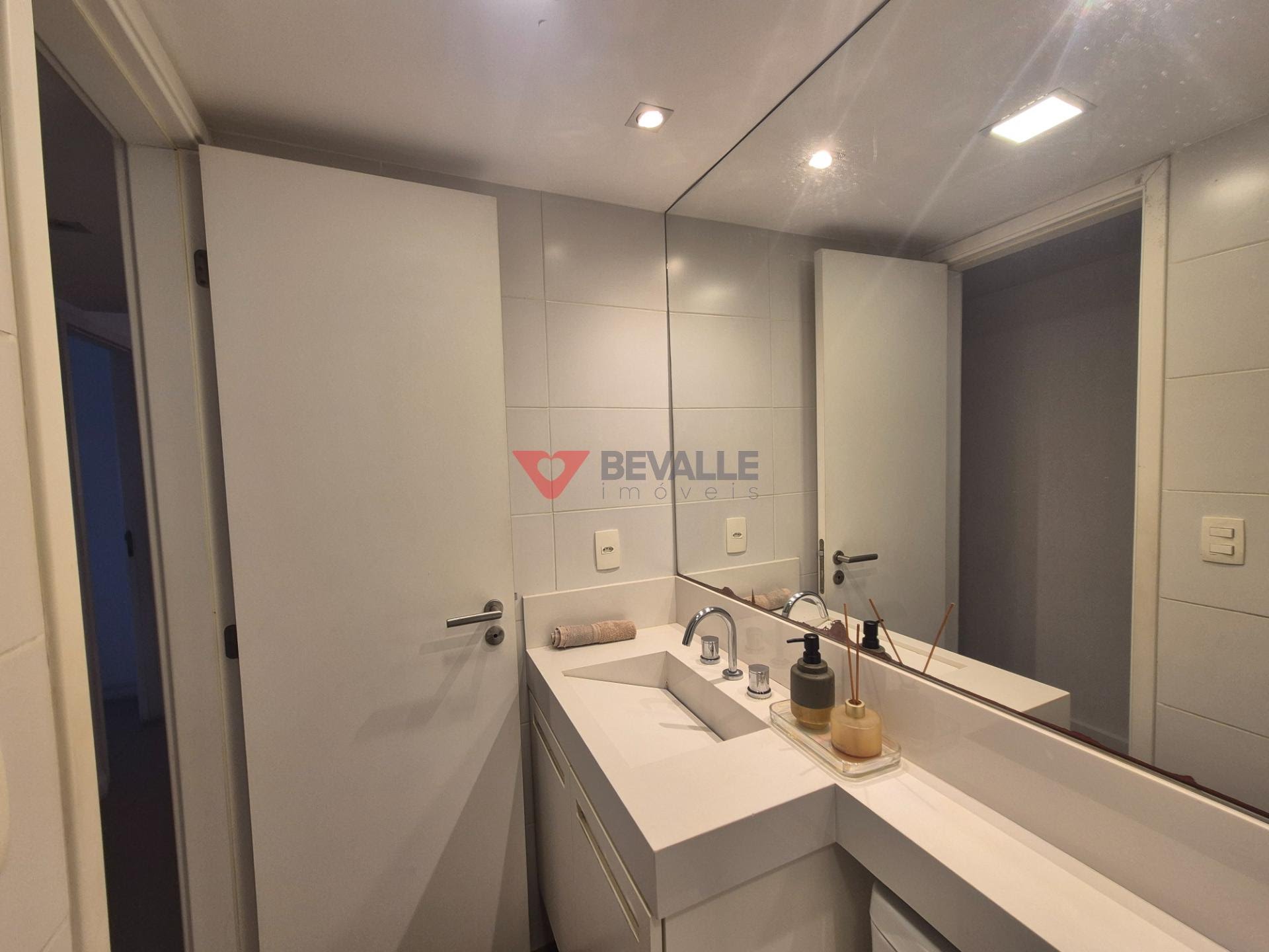 Apartamento à venda com 4 quartos, 1 suíte, 2 vagas e 115m² no Botafogo, Rio de Janeiro (RJ) — foto 18 de 30