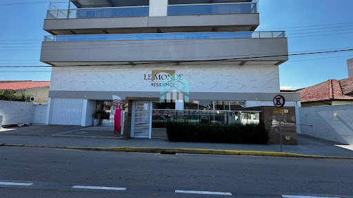 Apartamento à venda no Centro de Biguaçu, 2 dorms, 79m²
