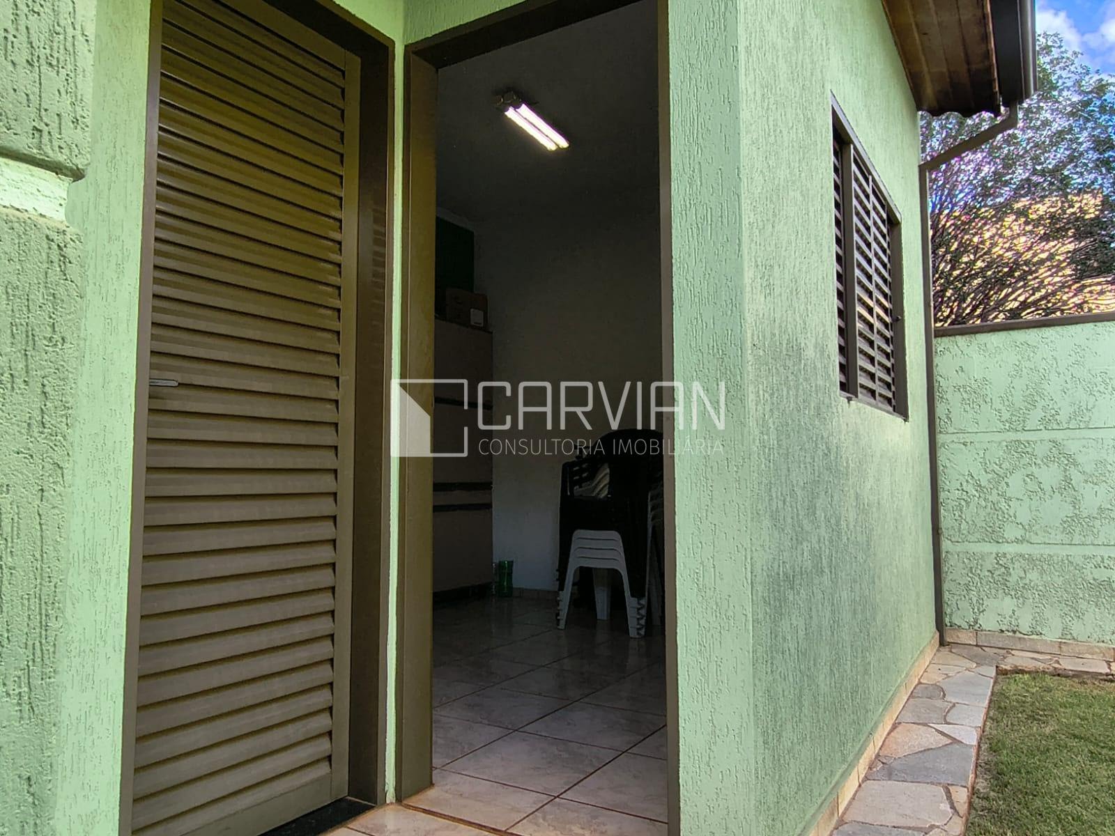 Casa à venda com 3 quartos, 1 suíte, 4 vagas e 209m² no Independência, Ribeirão Preto (SP) — foto 7 de 27