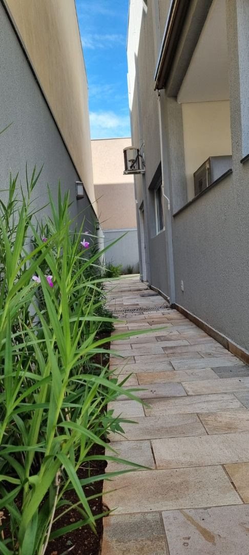 Casa à venda com 3 quartos, 3 suítes, 5 vagas e 255m² no Bonfim Paulista, Ribeirão Preto (SP) — foto 9 de 27