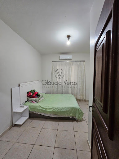 Casa térrea à venda no Bairro Grã Duquesa