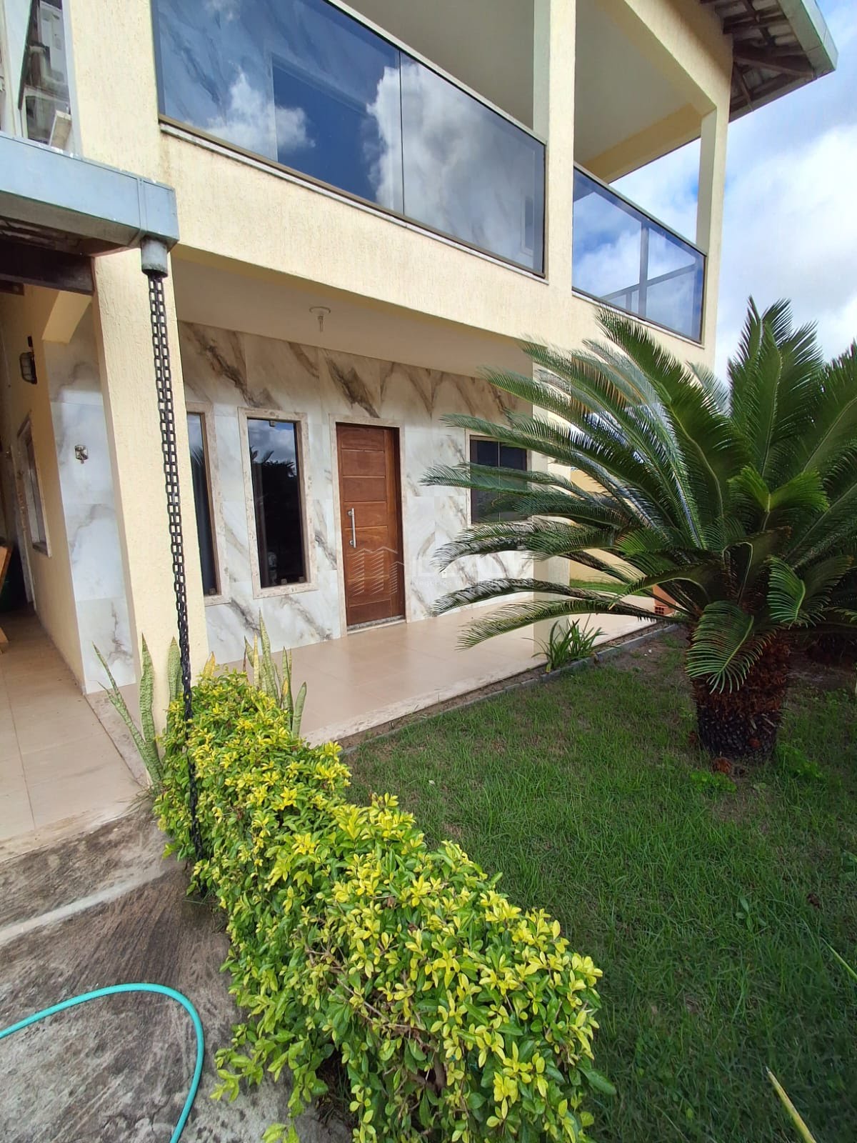 Casa dupolex de 4 quartos para venda no Condomínio Marisol na praia de Manguinhos - São Francisco, RJ