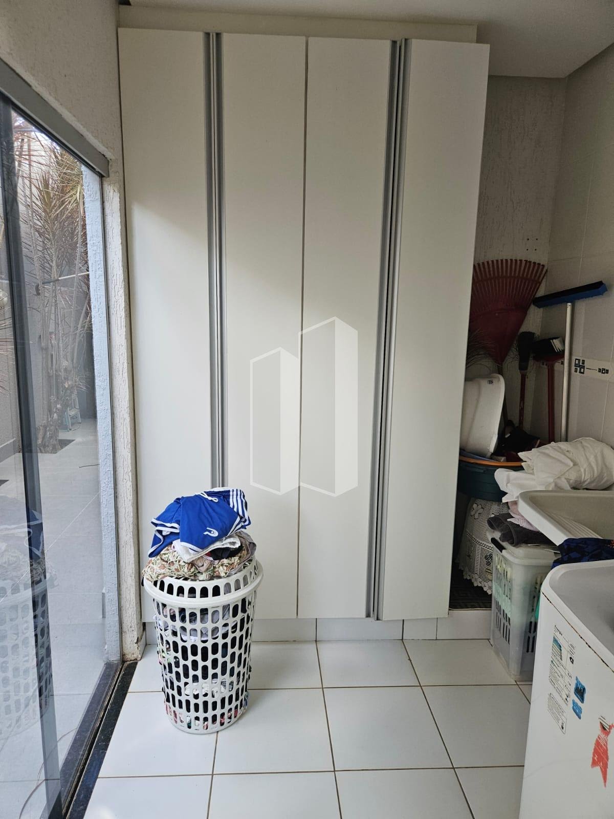 Casa à venda com 4 quartos, 4 suítes, 4 vagas e 247m² no Loteamento Portal do Sol II, Goiânia (GO) — foto 7 de 16