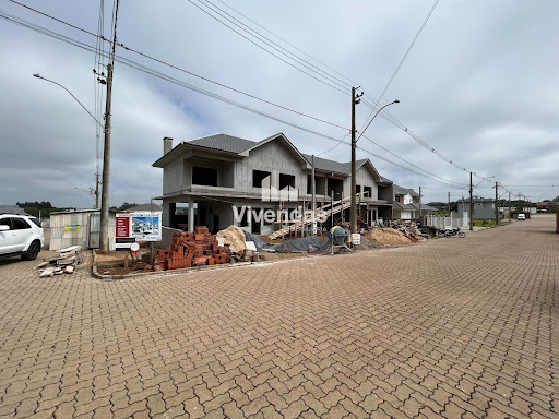 Duplex em fase final de construção, em Linha Santa Cruz  -  Santa Cruz do Sul