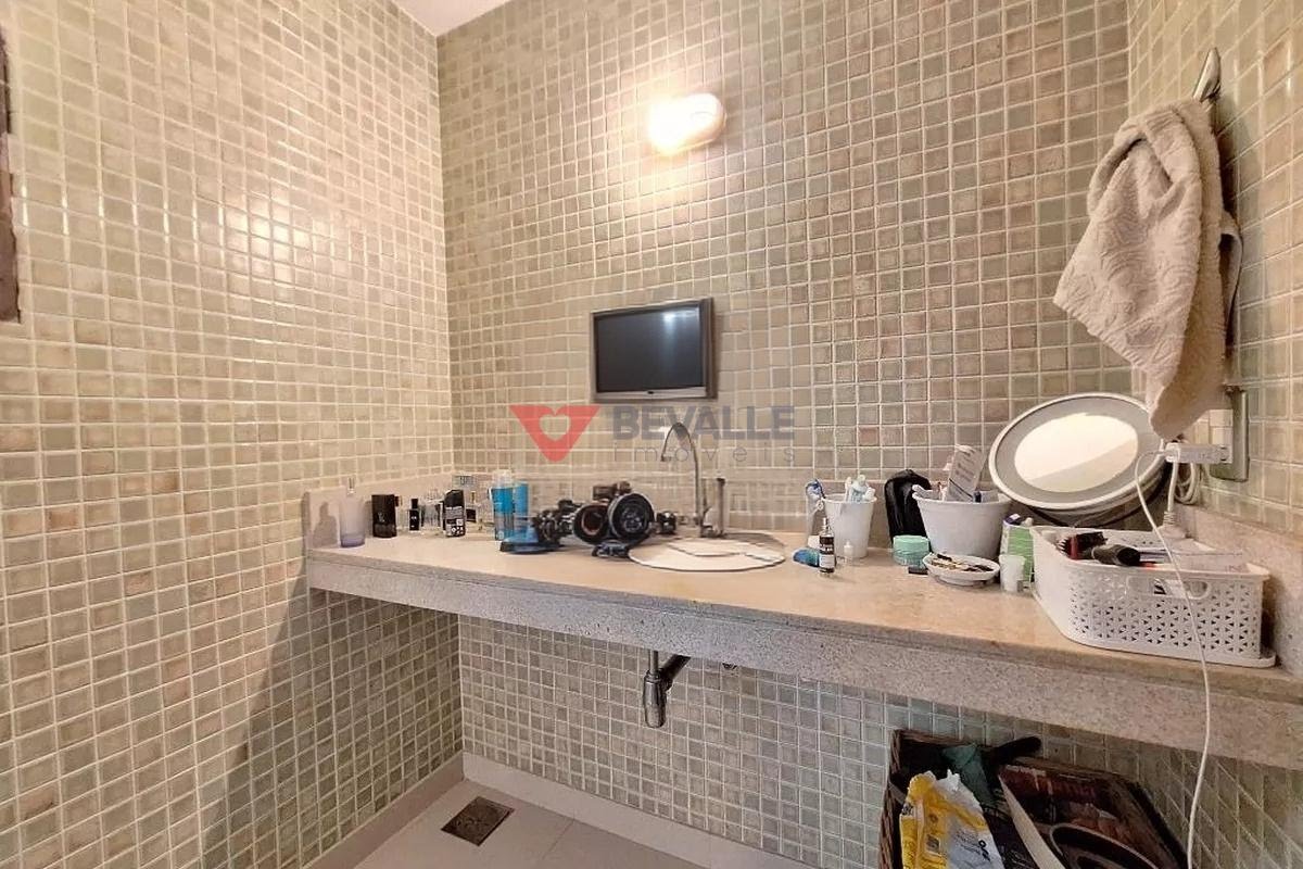 Casa à venda com 5 quartos, 2 suítes, 2 vagas e 250m² no Humaitá, Rio de Janeiro (RJ) — foto 16 de 29