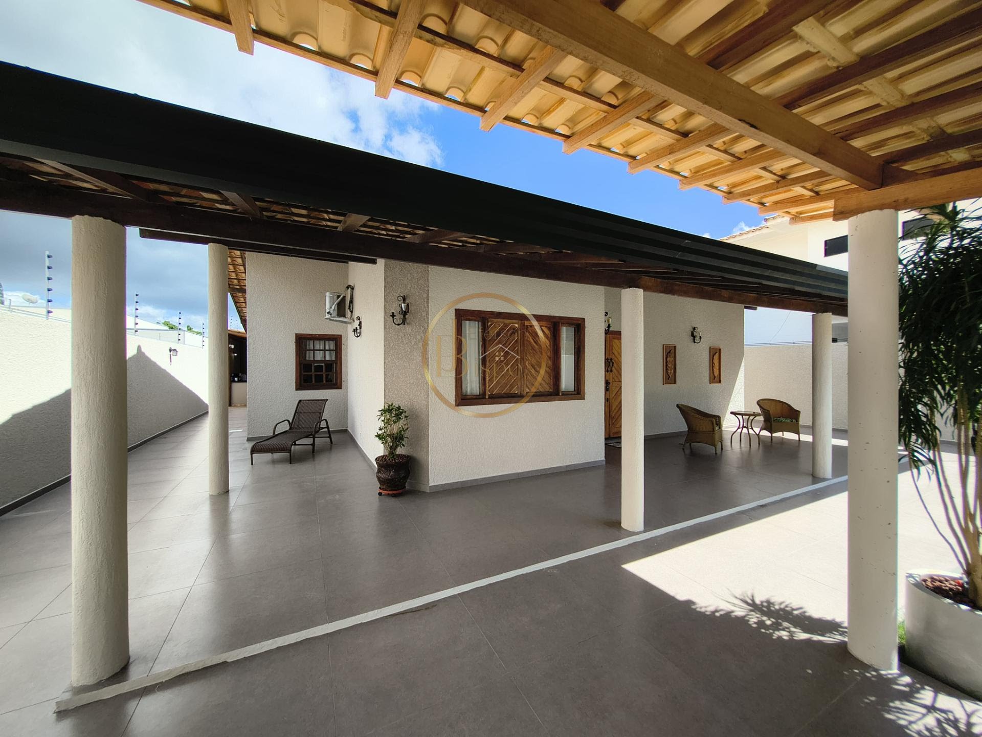 Casa à venda com 3 quartos, 3 suítes, 4 vagas e 180m² no Village 2, Porto Seguro (BA) — foto 7 de 10