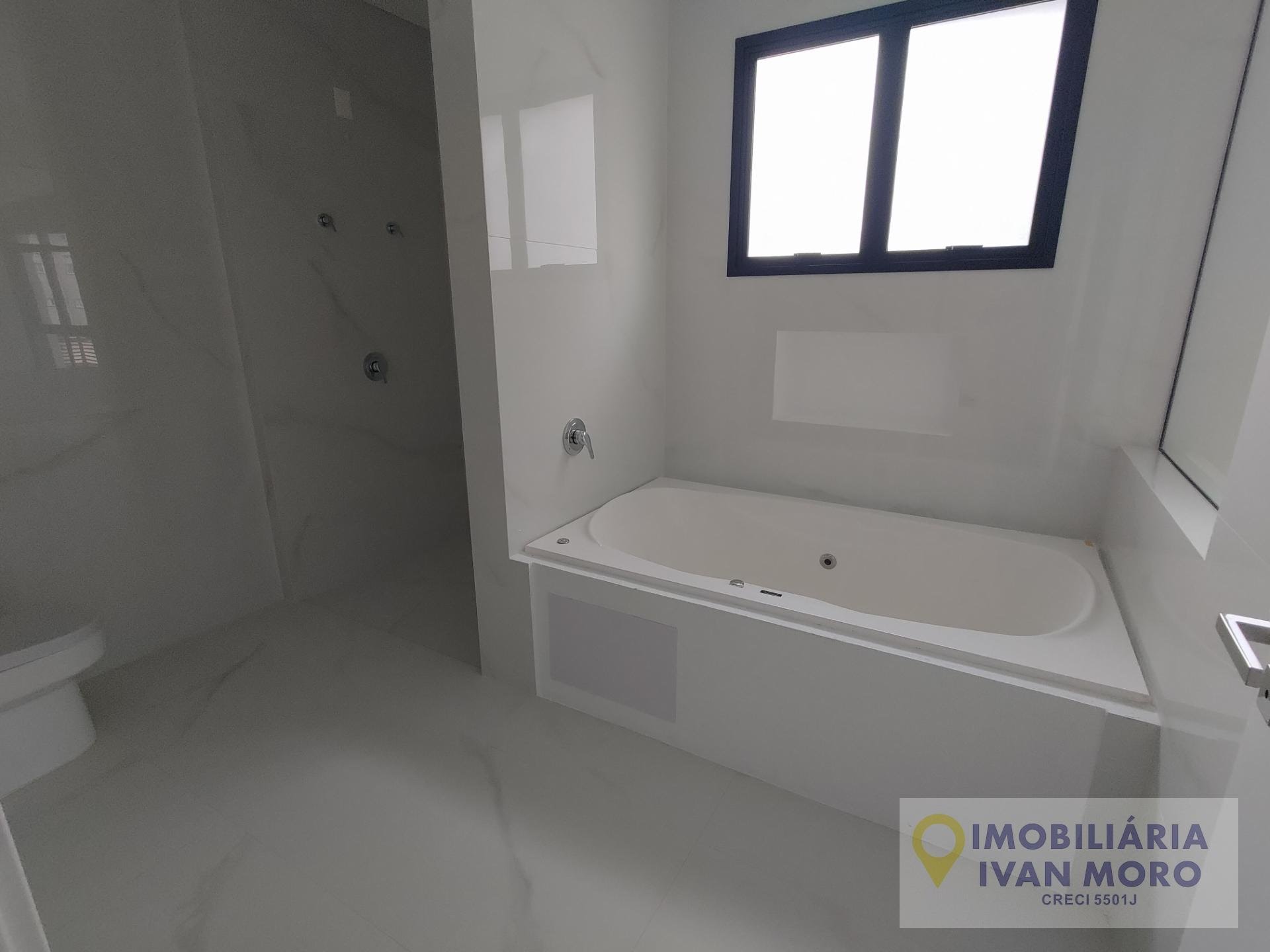 Apartamento à venda com 4 quartos, 4 suítes, 3 vagas e 198m² no Meia Praia, Itapema (SC) — foto 18 de 30