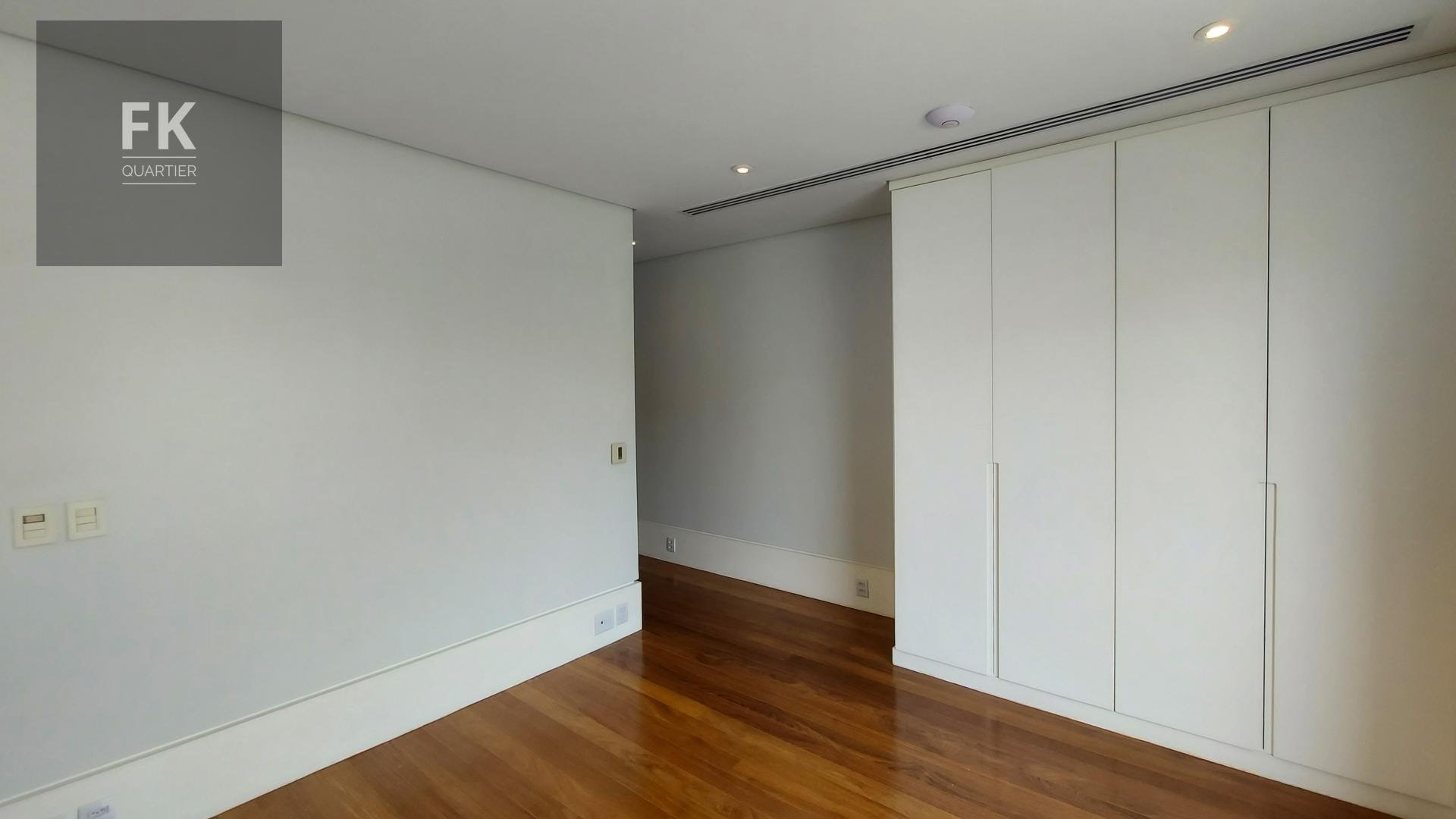 Casa à venda com 5 quartos, 5 suítes, 15 vagas e 1582m² no Alphaville Residencial Zero, Barueri (SP) — foto 24 de 30