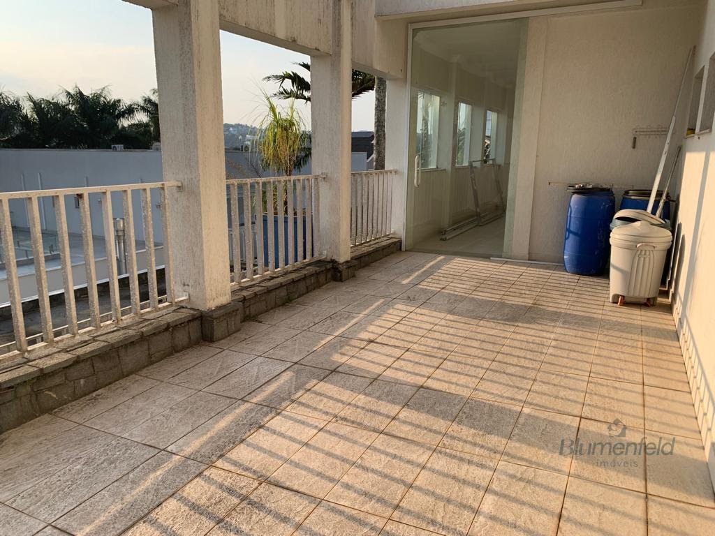 Casa à venda com 2 banheiros, 4 vagas e 1050m² no Condomínio Arujazinho IV, Arujá (SP) — foto 16 de 27