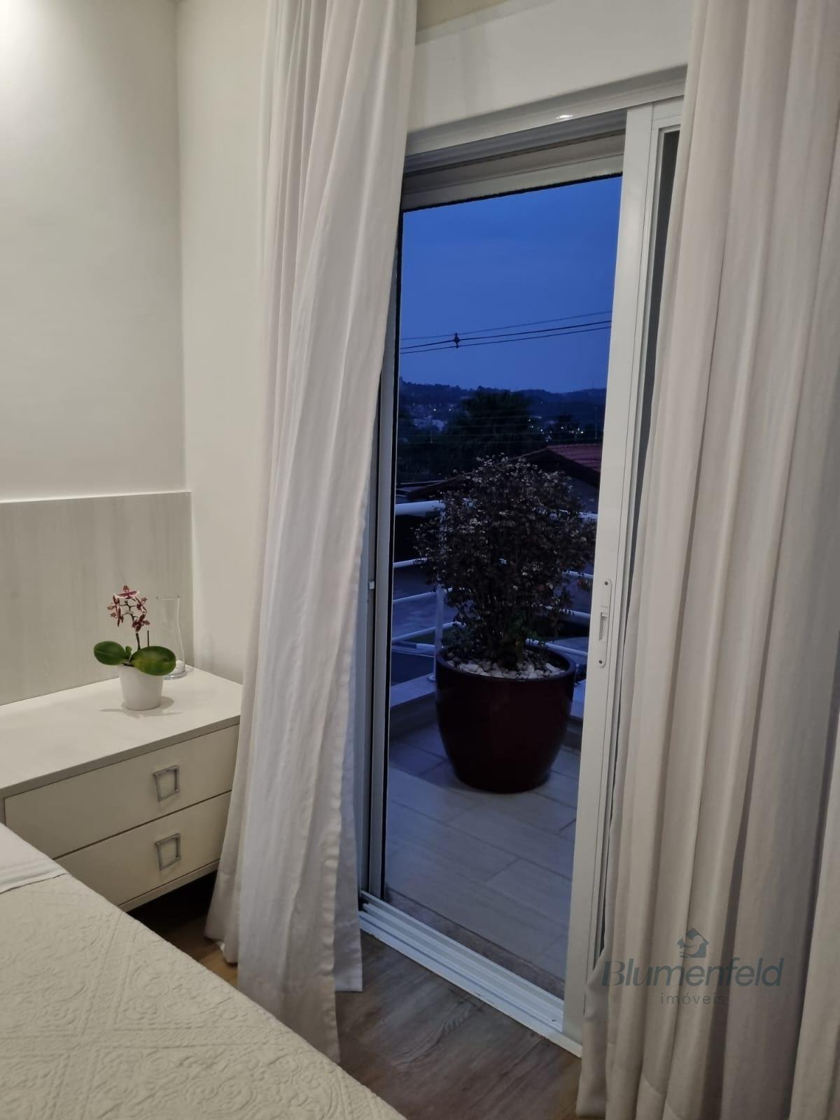 Casa à venda com 5 quartos, 5 banheiros e 465m² no Condomínio Arujazinho IV, Arujá (SP) — foto 18 de 30