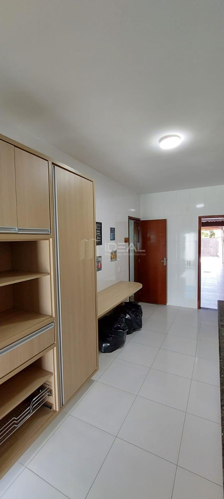 Casa à venda com 2 quartos, 2 banheiros, 2 vagas e 105m² no Parque Joquei Club, Campos dos Goytacazes — foto principal