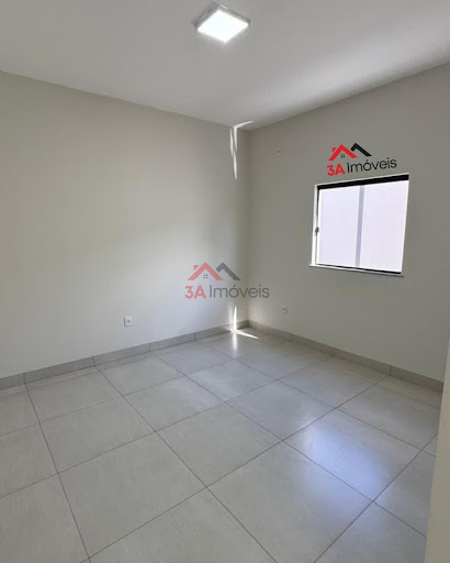 Casa em Água Branca  -  Unaí