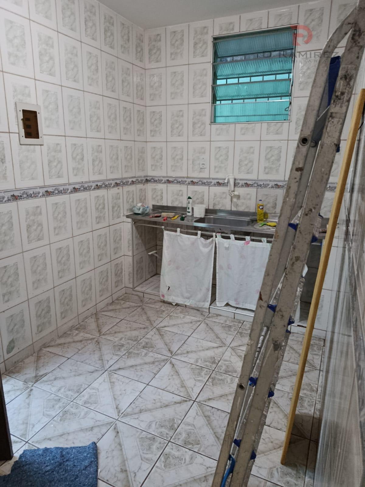 Casa à venda com 5 quartos, 1 suíte, 2 vagas e 250m² no Cohama, São Luís (MA) — foto 22 de 26