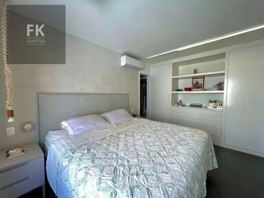 Casa à venda com 3 quartos, 3 suítes, 3 vagas e 320m² no Alphaville Residencial Dois, Barueri (SP) — foto 15 de 25