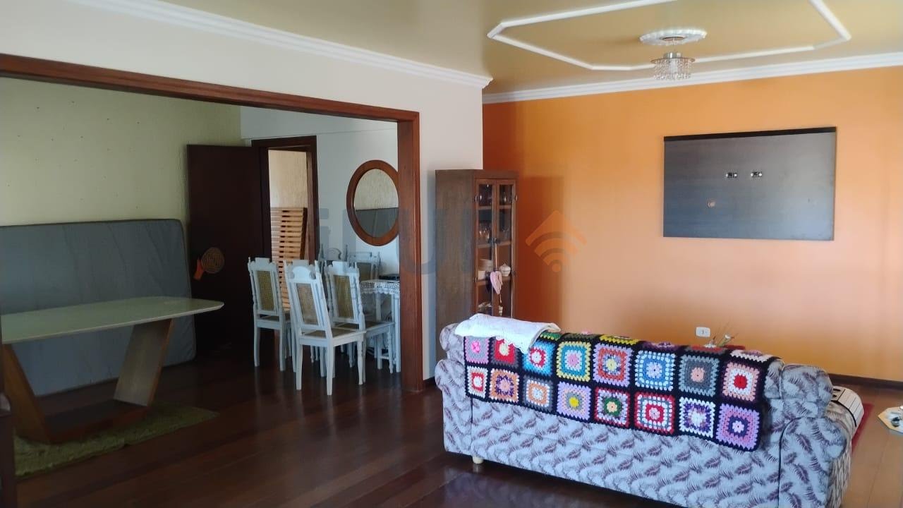 Sala de estar e jantar