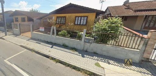 Lote à Venda em Espinheiros, Joinville por R$ 400 mil
