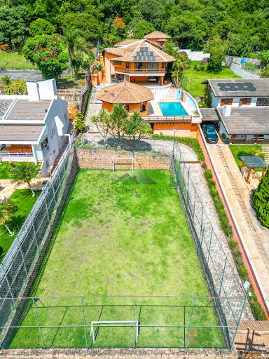 Chácara em Condomínio Portal dos Nobres, com 525m² e 4 suítes por R$ 1.690.000 - Venda.