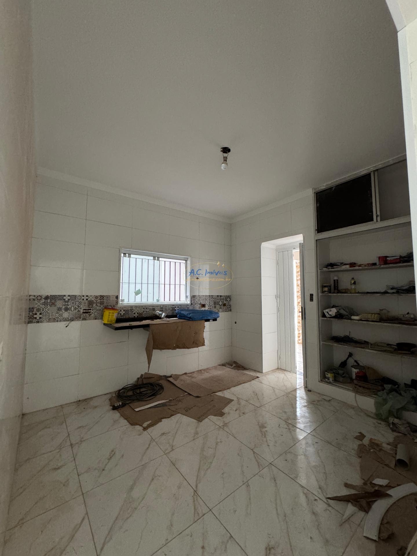 Casa à venda com 4 quartos, 3 suítes, 6 vagas e 435m² no Solemar, Praia Grande (SP) — foto 18 de 28