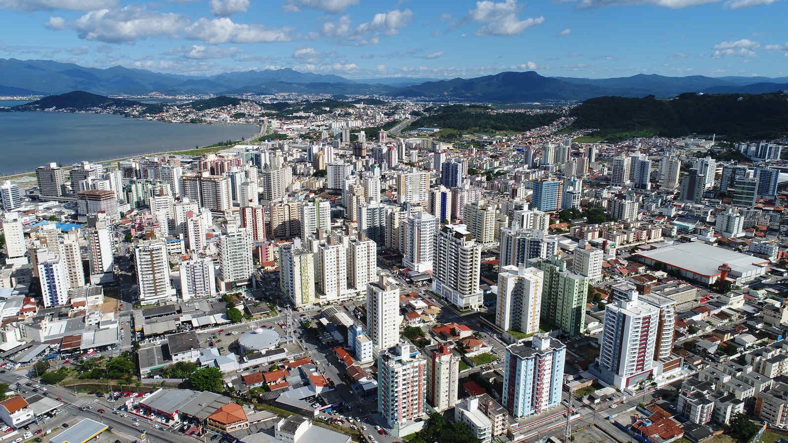 Apartamento à venda com 2 quartos, 1 suíte, 1 vaga e 89m² no Campinas, São José (SC) — foto 18 de 24