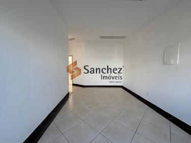 Piso comercial à locação em Jardim Bela Vista com 4 salas