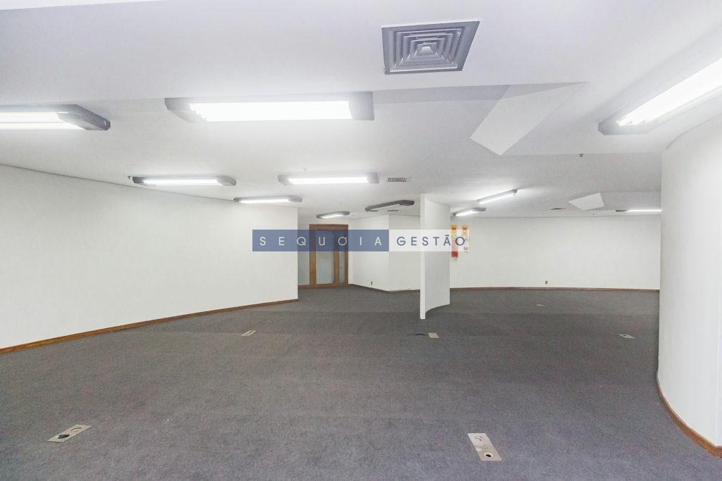 Comercial à venda com 1 banheiro, 4 vagas e 381m² no Floresta, Porto Alegre (RS) — foto 4 de 24