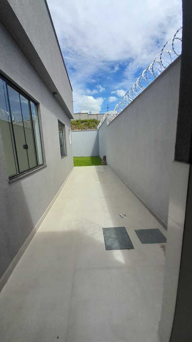 Casa à venda com 3 quartos, 1 suíte, 2 vagas e 69m² no Novo Centro, Santa Luzia (MG) — foto 2 de 18