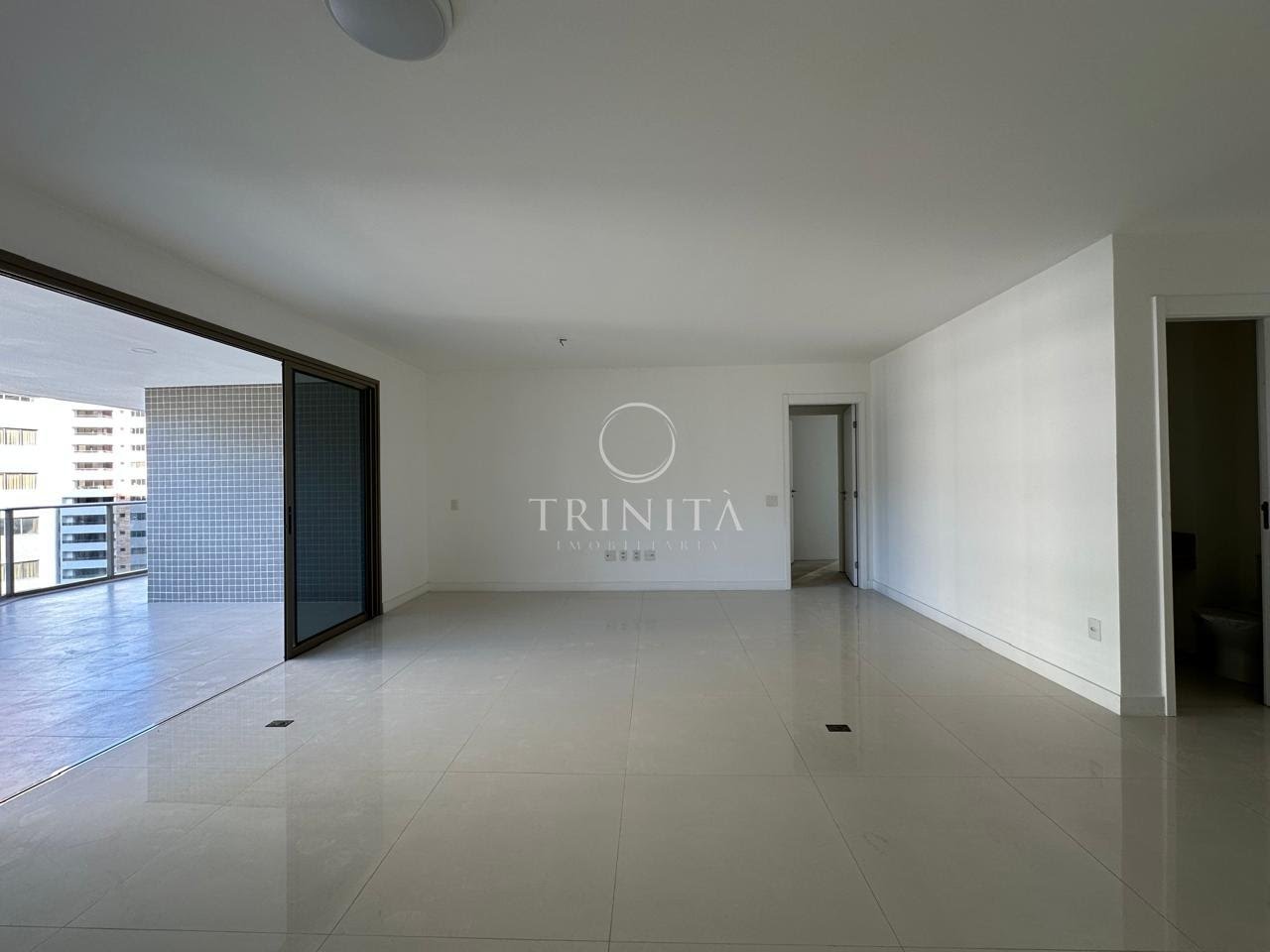 sala-trinitaimobiliaria-orobyornareilhapura
