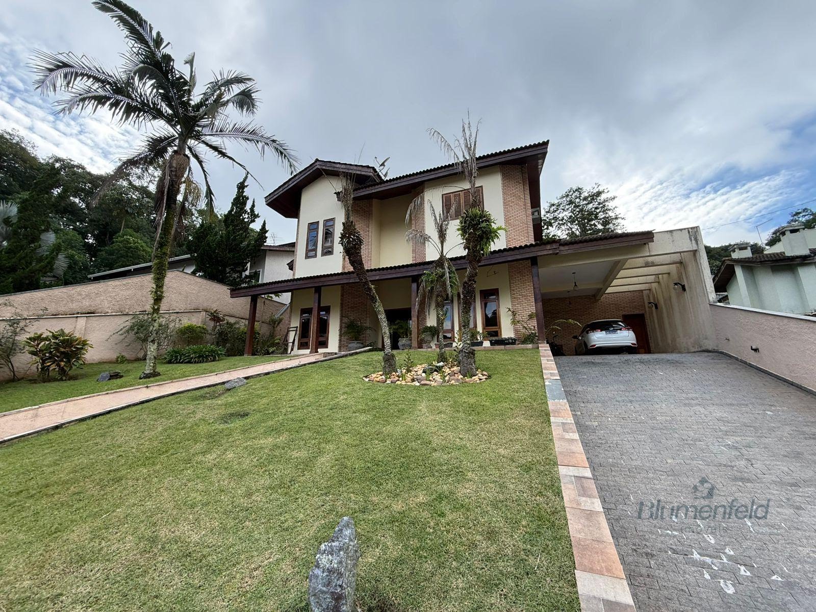 Casa à venda com 3 suítes, 4 vagas e 369m² no Condominio Arujazinho I II III, Arujá (SP) — foto 3 de 30