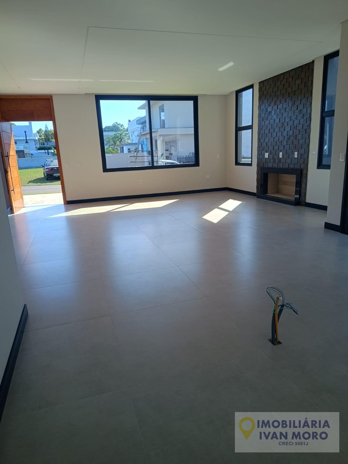 Casa à venda com 4 quartos, 3 suítes, 4 vagas e 250m² no São João do Rio Vermelho, Florianópolis (SC) — foto 2 de 30