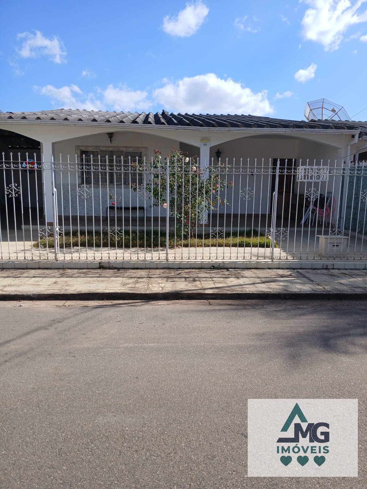 Casa à venda com 2 quartos e 2 vagas no Jardim América, Três Corações — foto principal