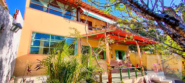 Casa em Alto da Boa Vista com 03 quartos e terreno plano a menos de 400m da rua coberta  -  Miguel Pereira