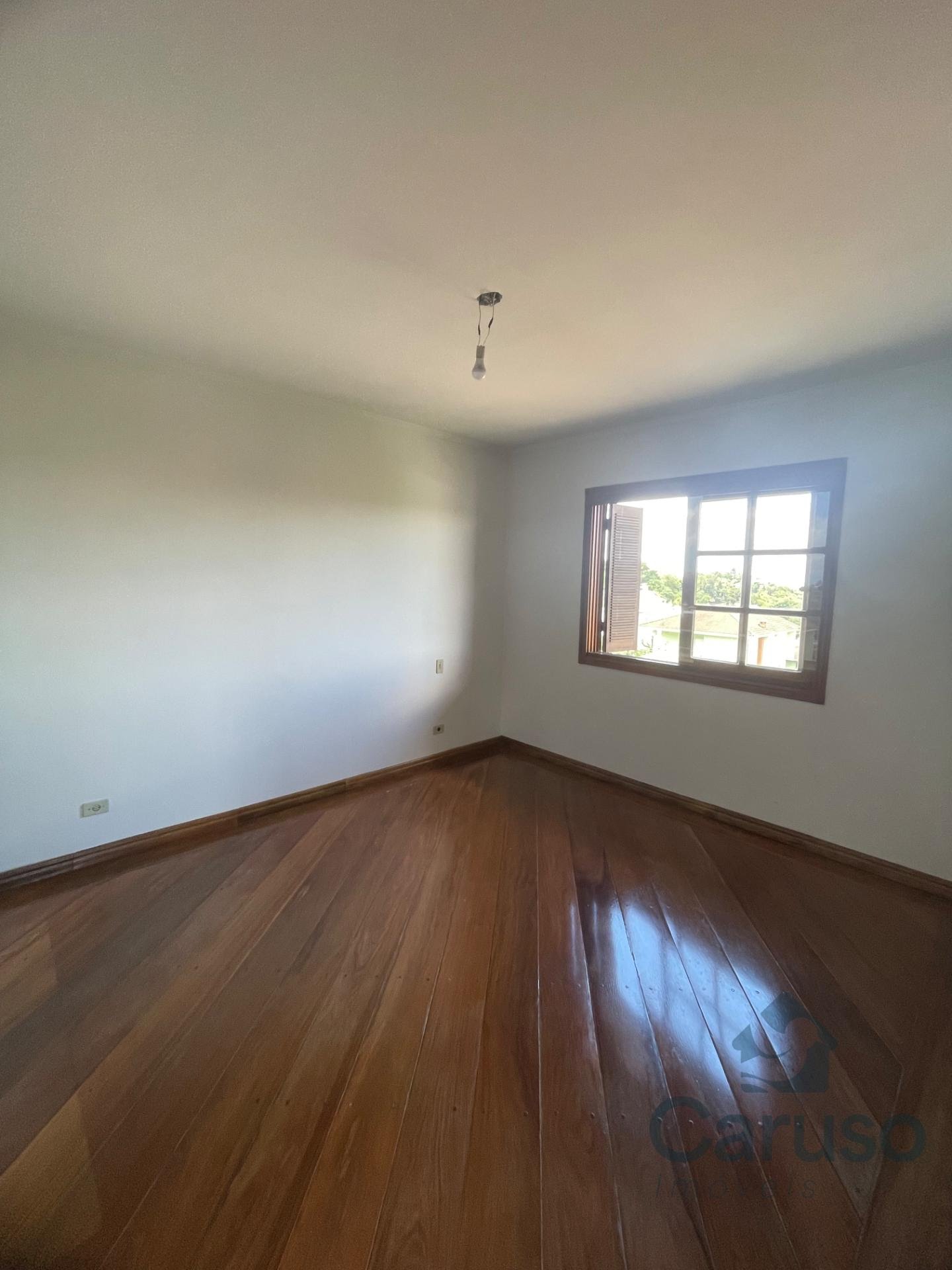 Casa à venda com 3 quartos, 1 suíte, 2 vagas e 267m² no Condomínio Arujazinho IV, Arujá (SP) — foto 12 de 29
