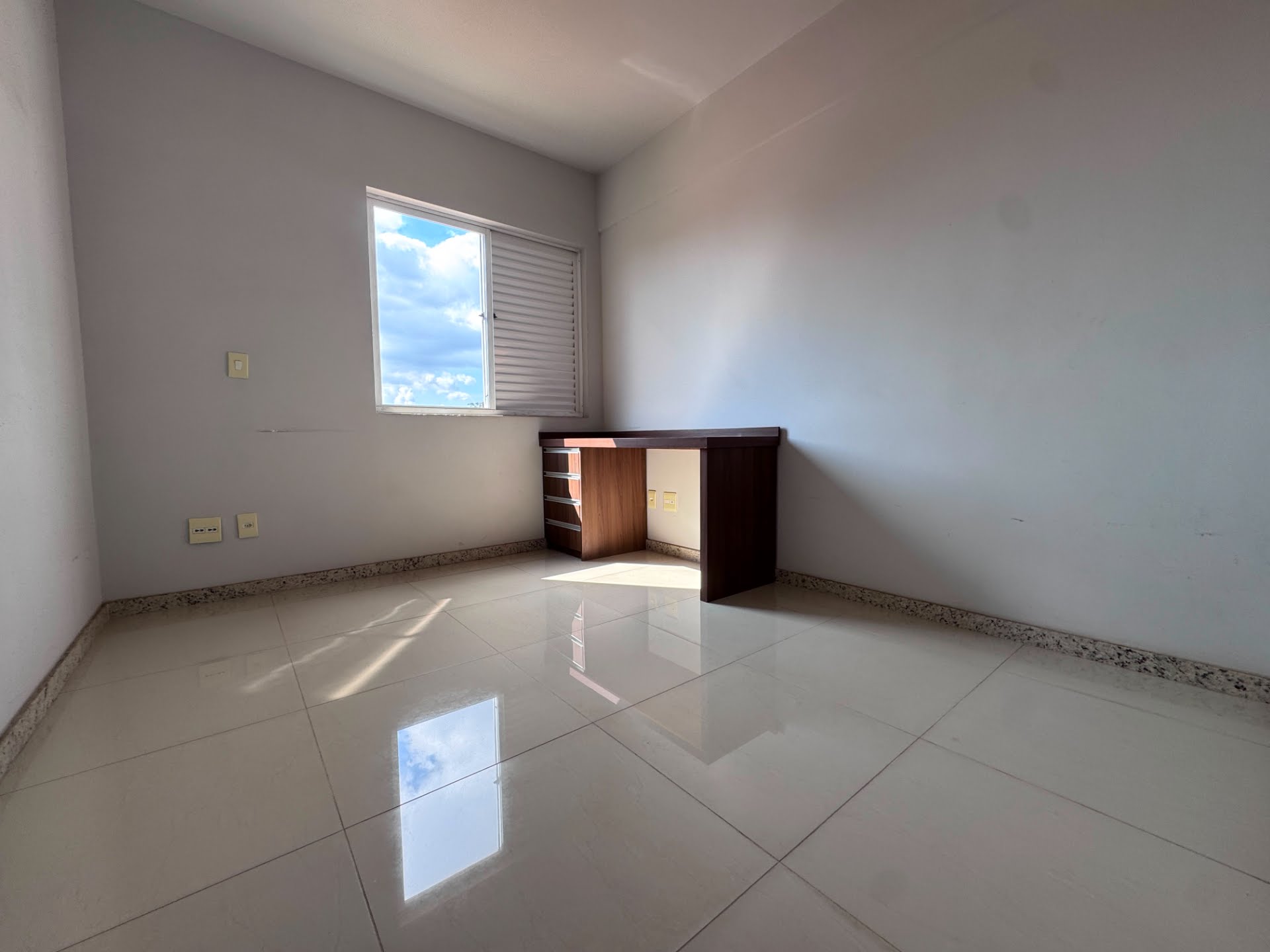 Apartamento à venda com 3 quartos, 1 suíte, 2 vagas e 100m² no Itapoã, Belo Horizonte (MG) — foto 21 de 27