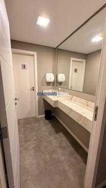 Comercial à venda com 6 banheiros, 4 vagas e 519m² no Centro, Curitiba (PR) — foto 24 de 28