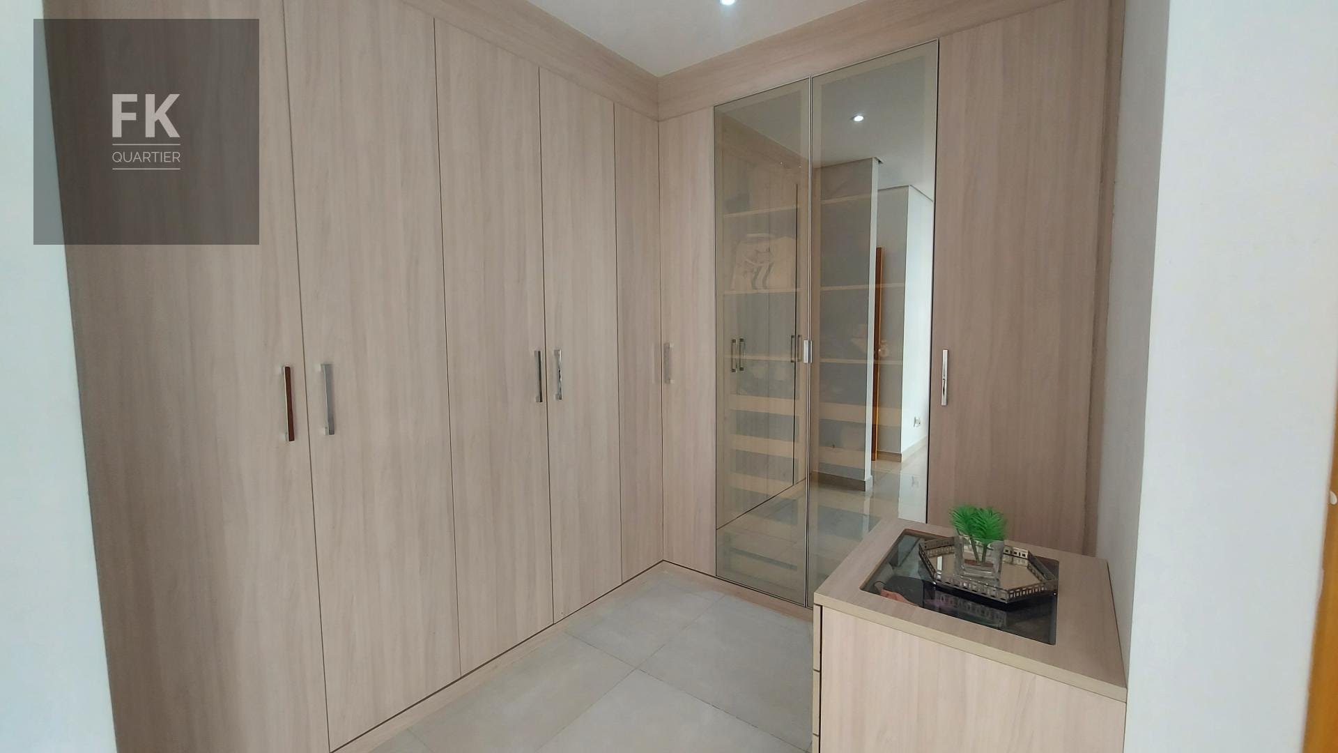 Casa à venda com 3 quartos, 3 suítes, 4 vagas e 268m² no Suru, Santana de Parnaíba (SP) — foto 19 de 29