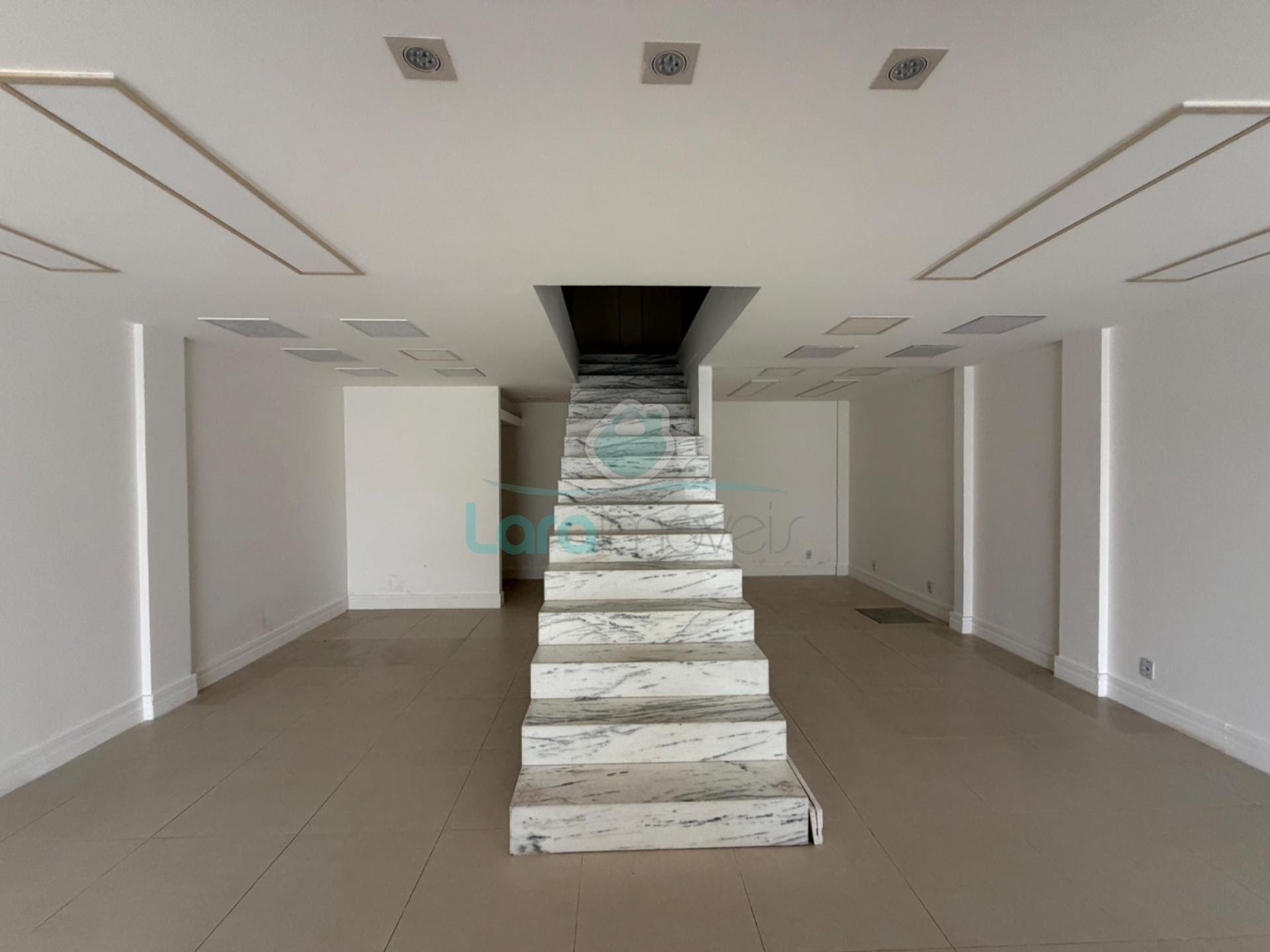 Comercial para alugar com 1 banheiro e 166m² no Lagoa, Macaé (RJ) — foto 16 de 30