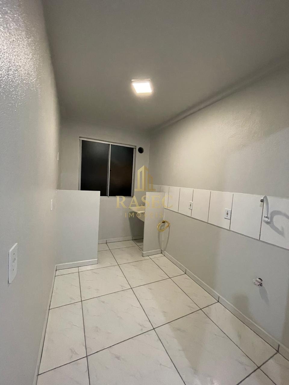 Apartamento à venda com 2 quartos, 1 banheiro, 1 vaga e 44m² no Paquetá, Brusque (SC) — foto 3 de 8