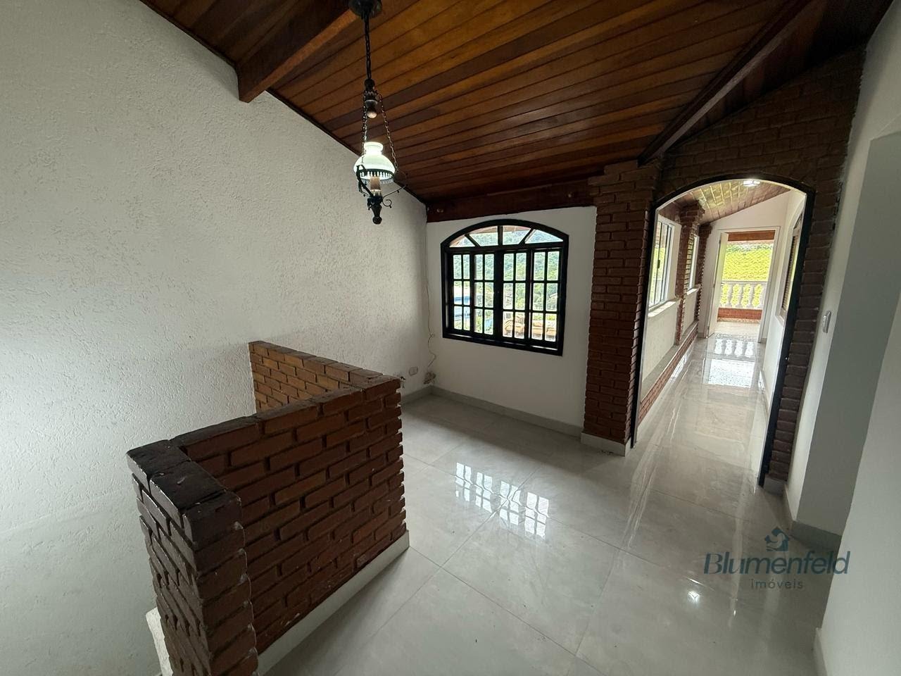 Casa para alugar com 5 quartos, 2 suítes, 4 vagas e 250m² no Vila Arujá, Arujá (SP) — foto 25 de 25