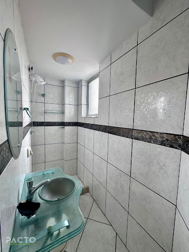 Apartamento à venda em Erechim, Balneário Arroio do Silva: 78m², 3 dormitórios, 1 suíte e 2 banheiros.