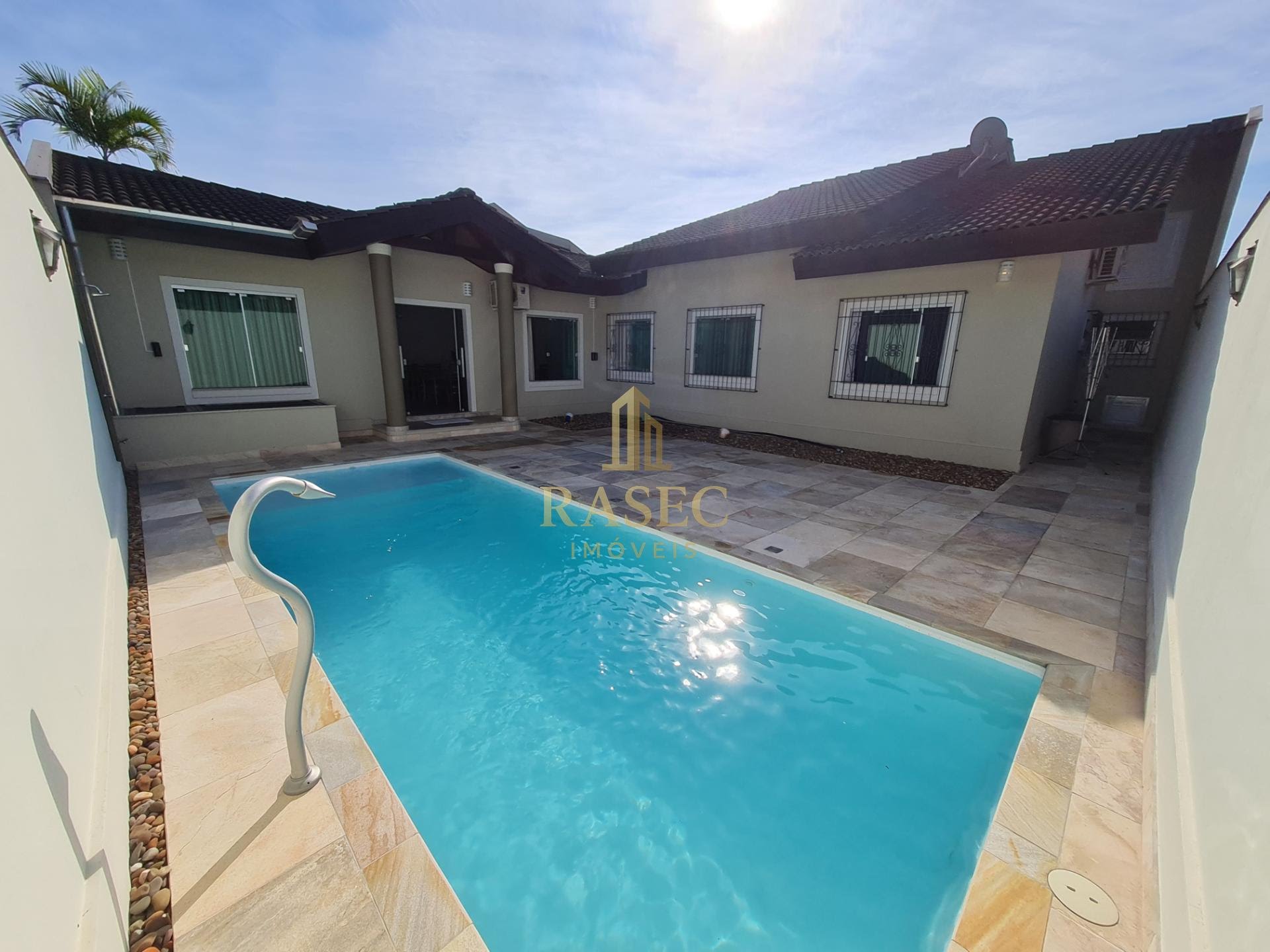 Casa à venda com 3 quartos, 1 suíte e 2 vagas no Souza Cruz, Brusque (SC) — foto 3 de 9