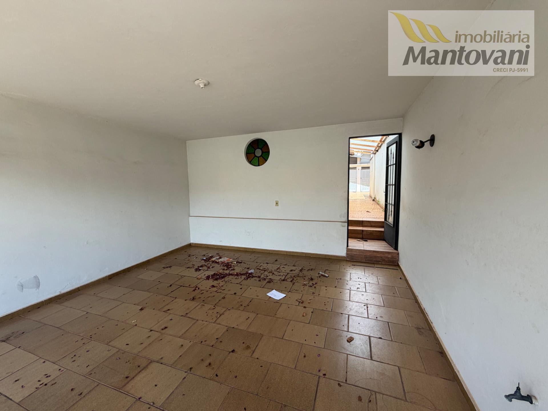 Casa à venda com 2 quartos, 1 banheiro e 1 vaga no Centro, Tatuí (SP) — foto 2 de 11