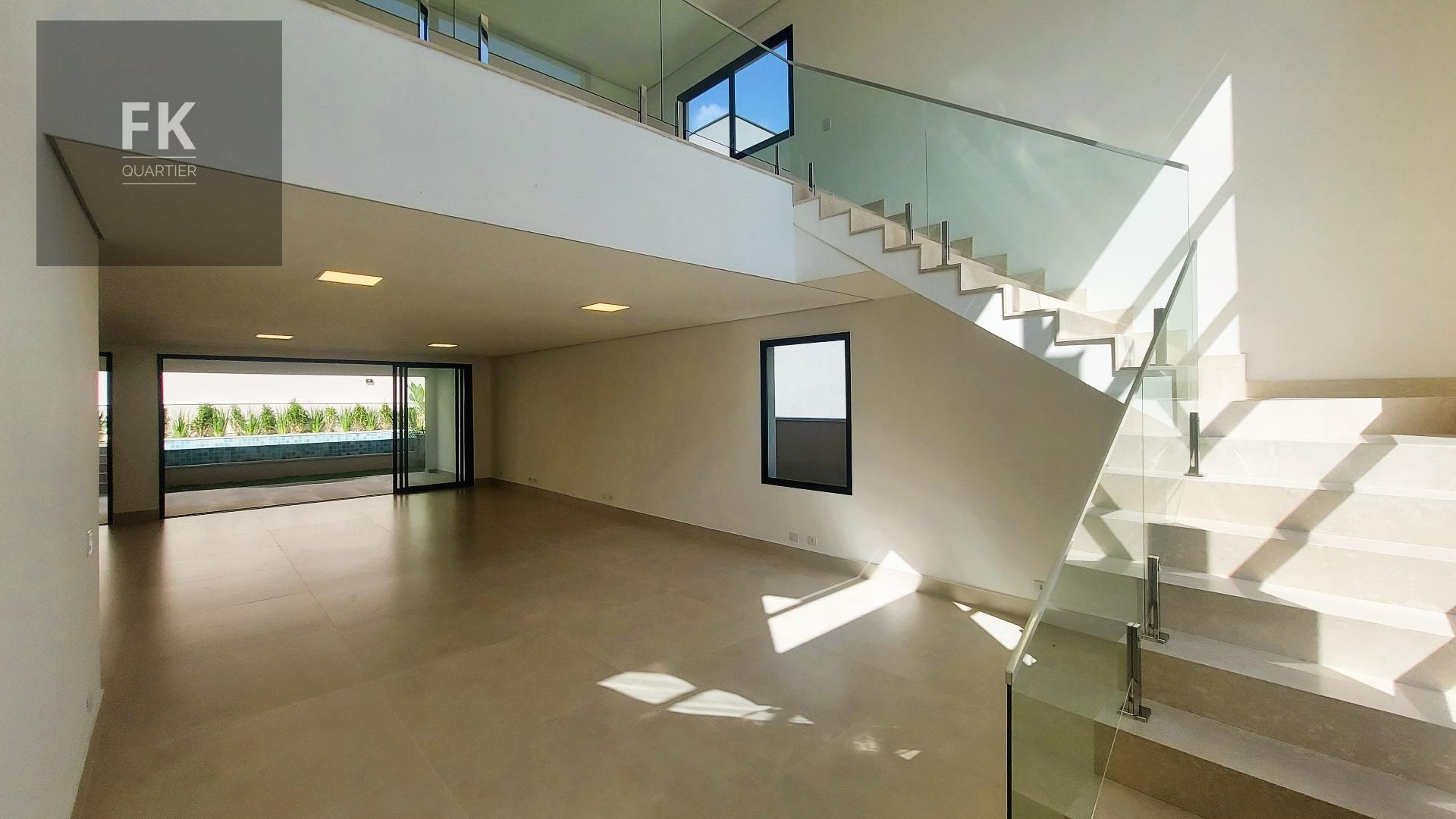 Casa à venda com 4 quartos, 4 suítes, 4 vagas e 385m² no Cidade Tamboré, Santana de Parnaíba (SP) — foto 4 de 26