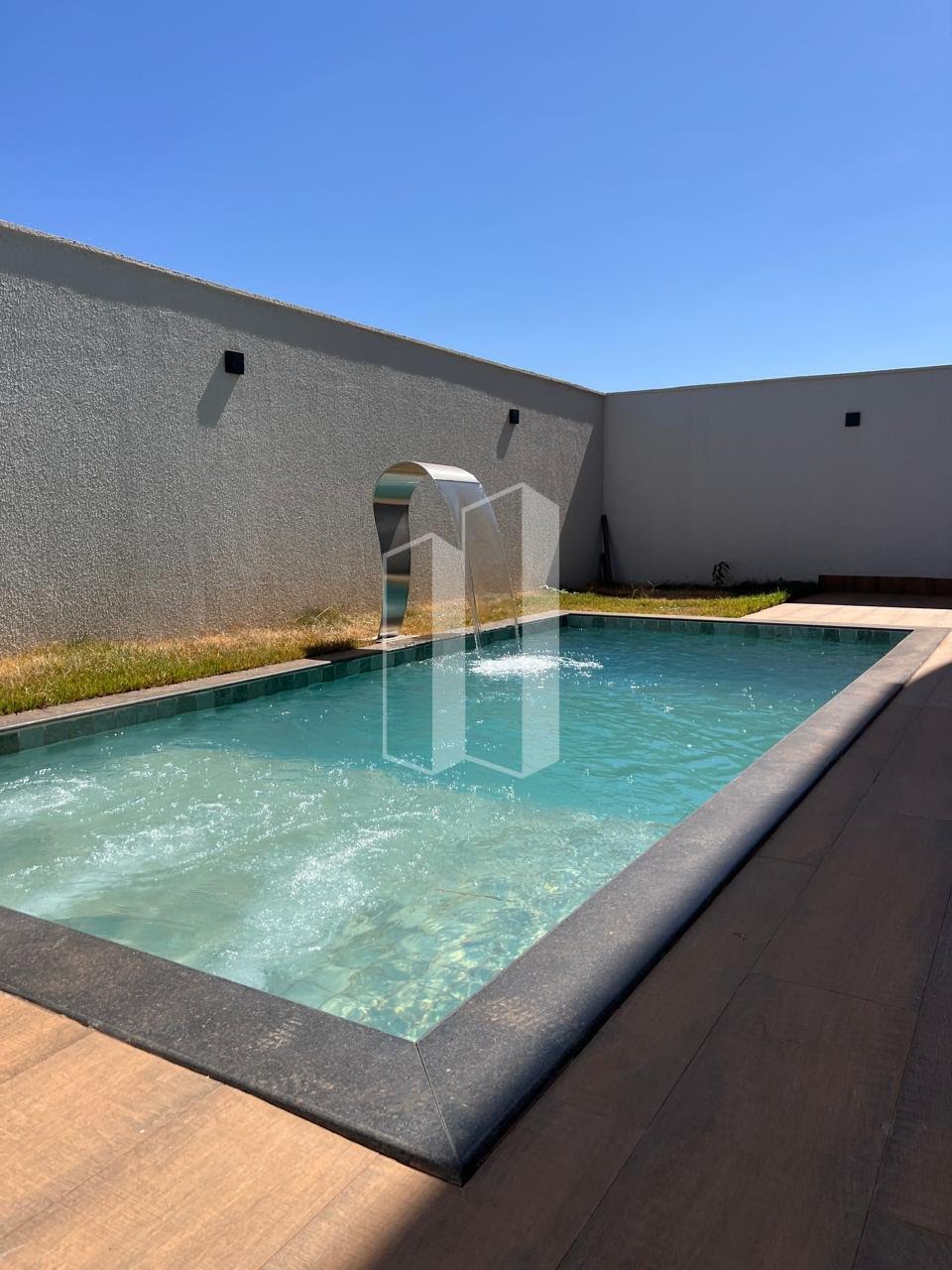 Casa à venda com 4 quartos, 3 suítes, 2 vagas e 246m² no Jardins Capri, Senador Canedo (GO) — foto 18 de 30
