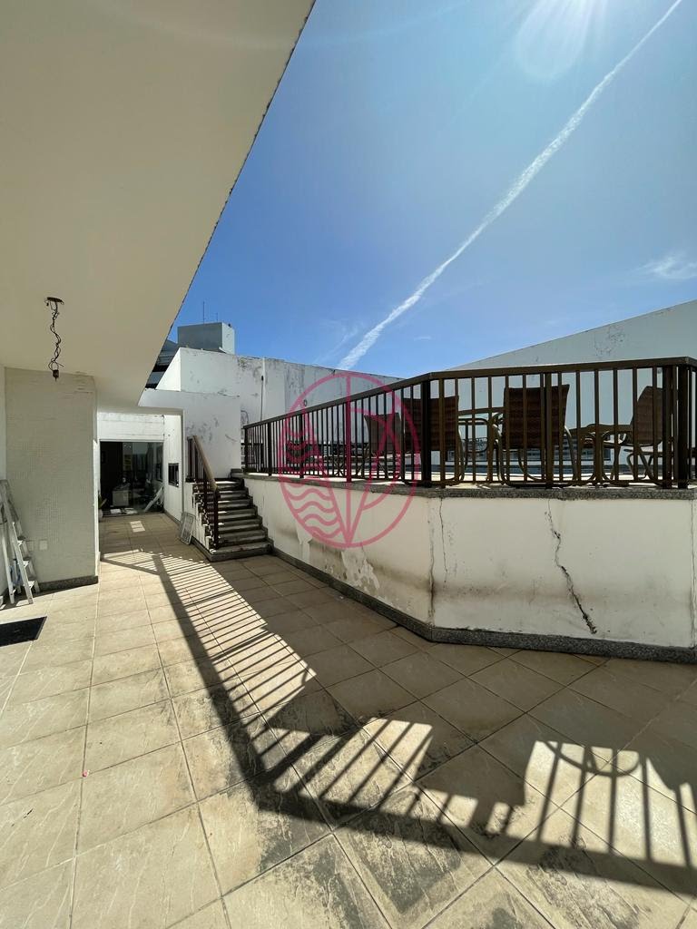 Casa à venda com 4 quartos, 3 suítes, 4 vagas e 340m² no Pituba, Salvador (BA) — foto 15 de 30