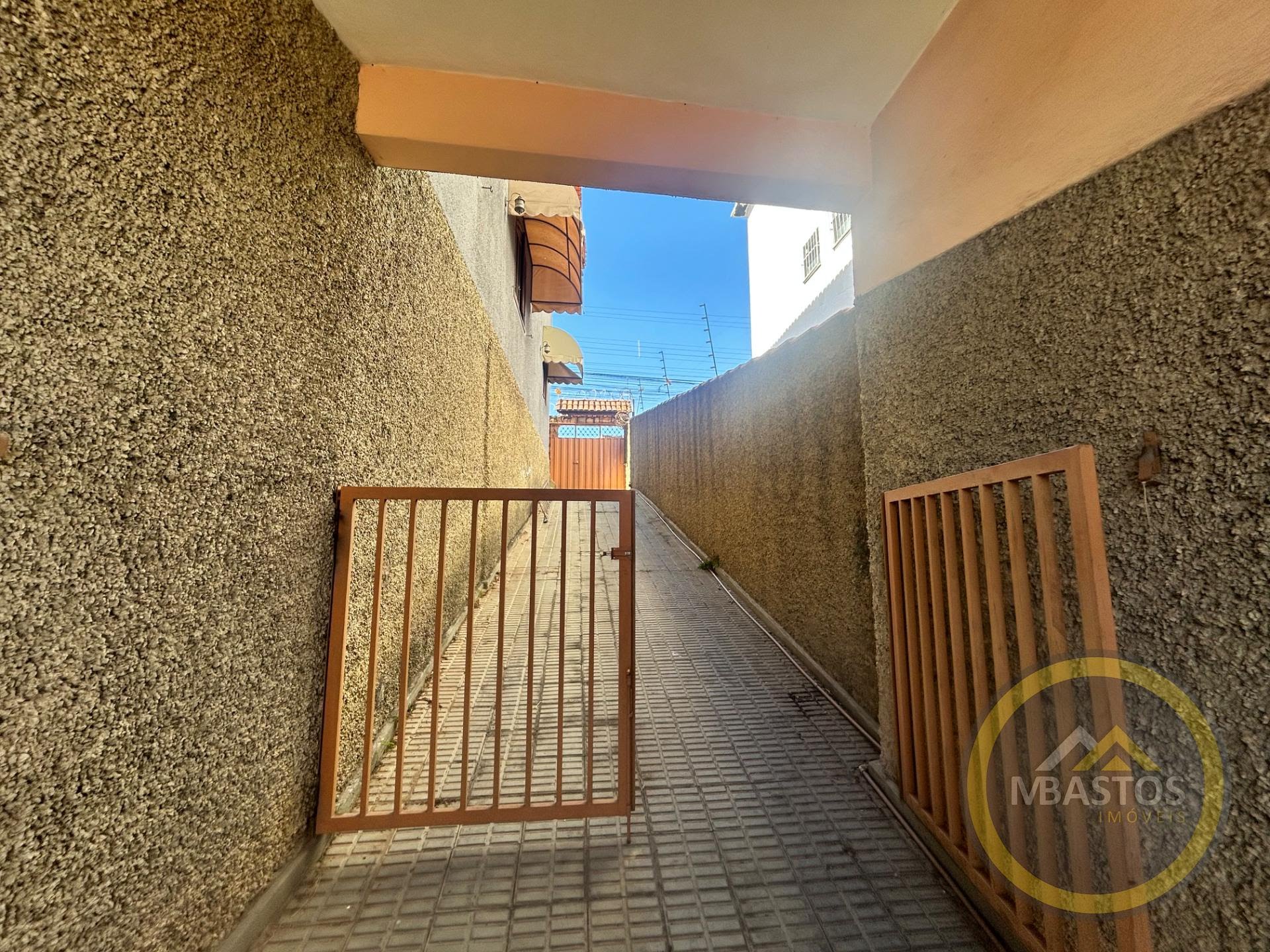 Entrada garagem 