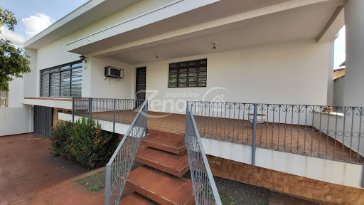 Casa em Centro  -  Adamantina