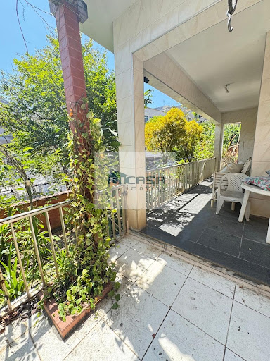 Casa 03 Dorm. em Jardim Guanabara  -  Rio de Janeiro