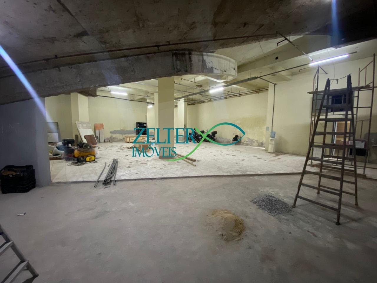 Comercial para alugar com 50 vagas e 2000m² no Vila da Penha, Rio de Janeiro (RJ) — foto 13 de 16