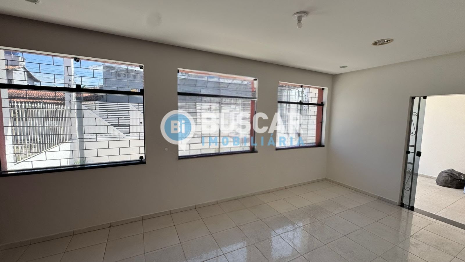Casa à venda com 3 quartos, 1 suíte, 2 vagas e 250m² no Sobradinho, Feira de Santana (BA) — foto 12 de 30