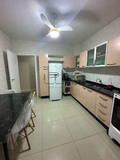 Apartamento 03 Dorm. em Meia Praia  -  Itapema